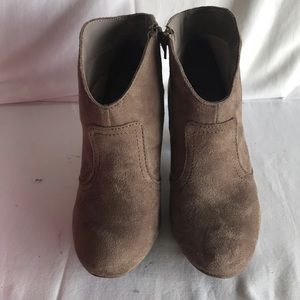 Candie’s light brown boots Sz 6.5